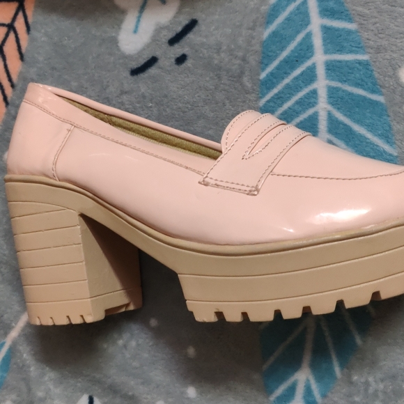 Peach heels - Picture 2 of 5